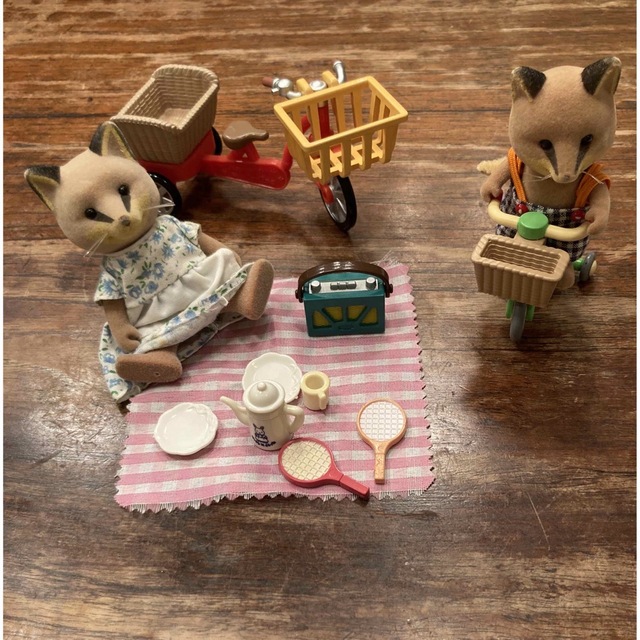 シルバニアファミリー　海外版　Bikes and Picnic Set