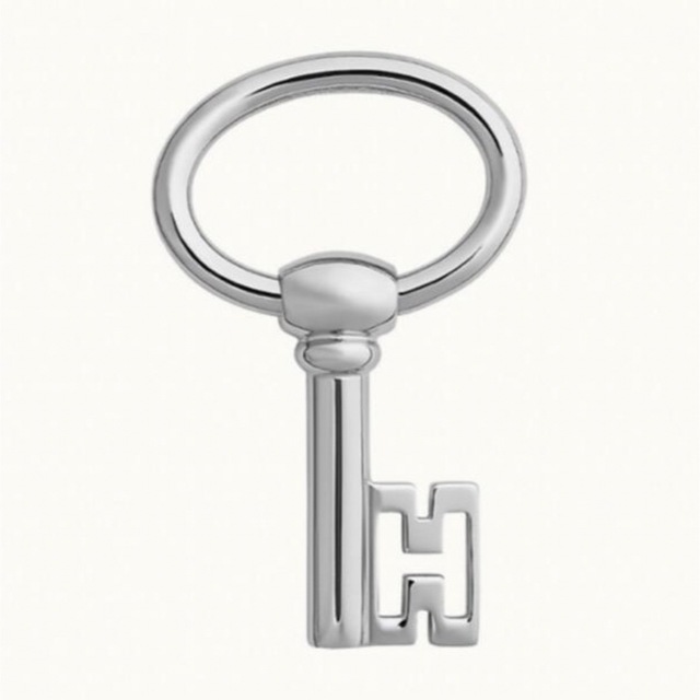 HERMES - 新品 エルメス キュリオジテ チャーム シルバーの通販 HERMES - 新品 エルメス キュリオジテ チャーム シルバーの通販