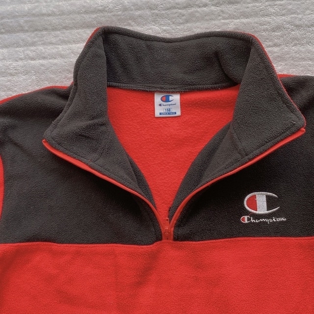 Champion(チャンピオン)のチャンピオン　champion フリース　150 キッズ/ベビー/マタニティのキッズ服男の子用(90cm~)(ジャケット/上着)の商品写真