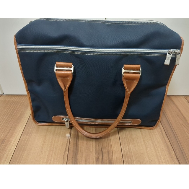 初出品!)Orobiancoビジネスバック | corumsmmmo.org.tr