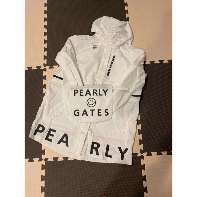 PEARLY GATES(パーリーゲイツ)のPEARLY GATES レインウェア　白 スポーツ/アウトドアのゴルフ(ウエア)の商品写真
