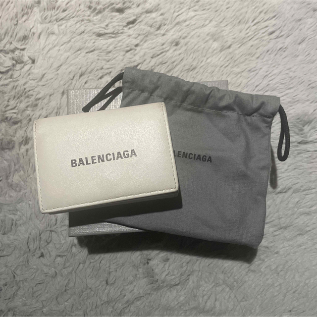 Balenciaga(バレンシアガ)のバレンシアガ　ミニ財布　三つ折り レディースのファッション小物(財布)の商品写真