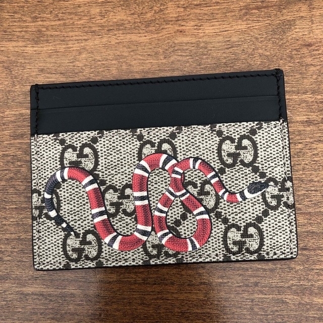販売の値下げ 子様専用新品GUCCI カードケース スネーク 箱リボン付き