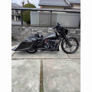 ハーレーダビッドソン(Harley Davidson)の2017年FLHXS M8(車体)