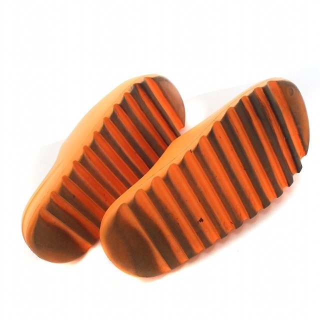 adidas(アディダス)のadidas YEEZY SLIDE Enflame Orange US9 27 メンズの靴/シューズ(サンダル)の商品写真