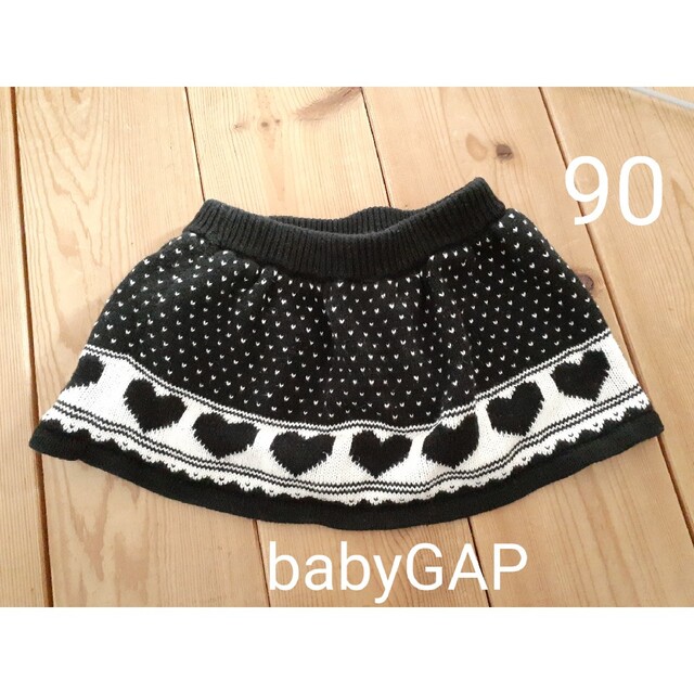 babyGAP(ベビーギャップ)のbabyGAP ニットスカート 90 キッズ/ベビー/マタニティのキッズ服女の子用(90cm~)(スカート)の商品写真