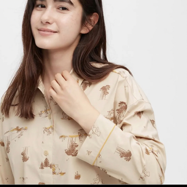 UNIQLO(ユニクロ)の新品 ユニクロ ディズニー ソフトストレッチ パジャマ  プーさん M  XL レディースのルームウェア/パジャマ(パジャマ)の商品写真