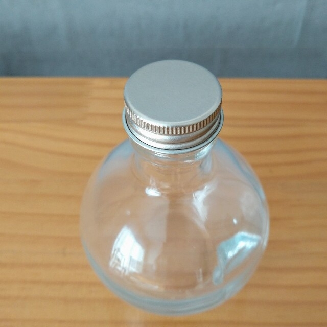 ハーバリウム瓶(キャップ付)　球体瓶180 8本 ハンドメイドの素材/材料(各種パーツ)の商品写真