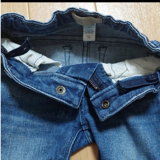 babyGAP(ベビーギャップ)のデニム キッズ/ベビー/マタニティのベビー服(~85cm)(パンツ)の商品写真