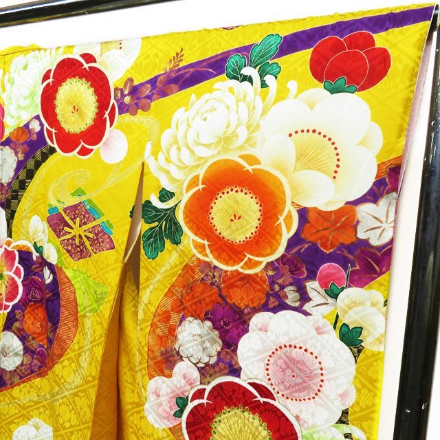 花模様 金駒刺繍 正絹 振袖 着物 トールサイズ