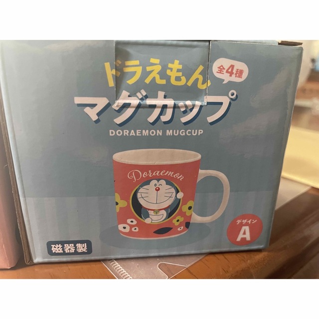 サントリー(サントリー)のドラえもんマグカップ2個セット インテリア/住まい/日用品のキッチン/食器(食器)の商品写真