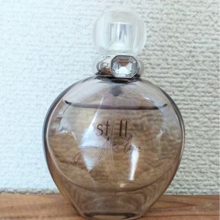 ジェニファーロペス(J.Lo)のスティル　オードパルファン　30ml(香水(女性用))