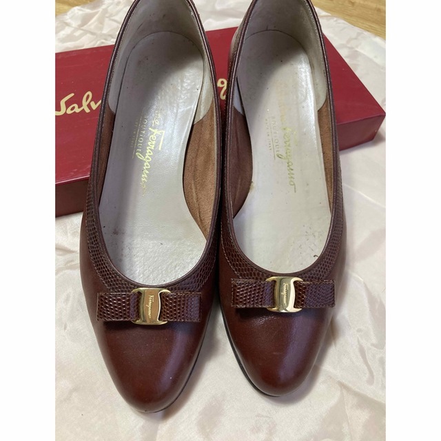 【美品】SALVATORE FERRAGAMOパンプス✨7 1/2✨24cm