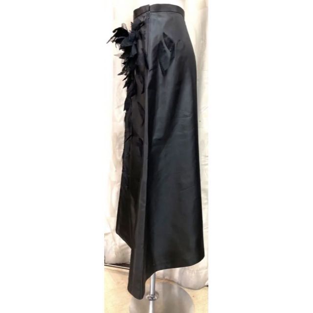 HIROKO KOSHINO(ヒロココシノ)のコシノヒロコ　スカート　黒　花　HIROKO BIS レディースのスカート(その他)の商品写真