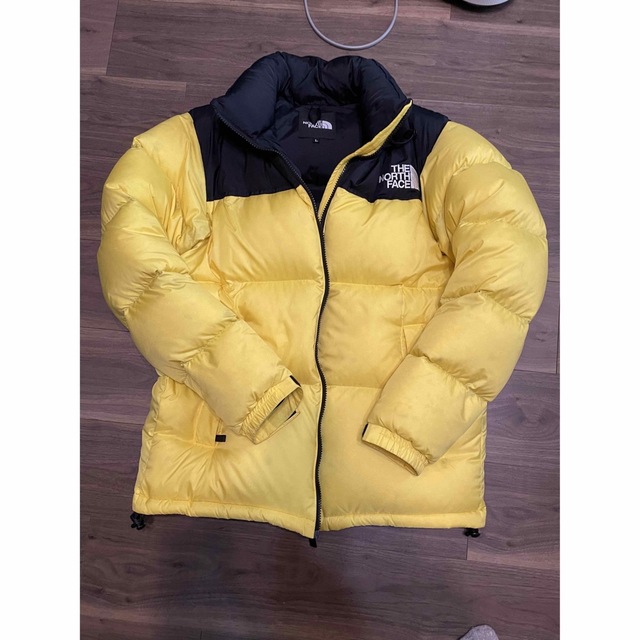 THE NORTH FACE(ザノースフェイス)のノースフェイス　ヌプシ　イエロー メンズのジャケット/アウター(ダウンジャケット)の商品写真