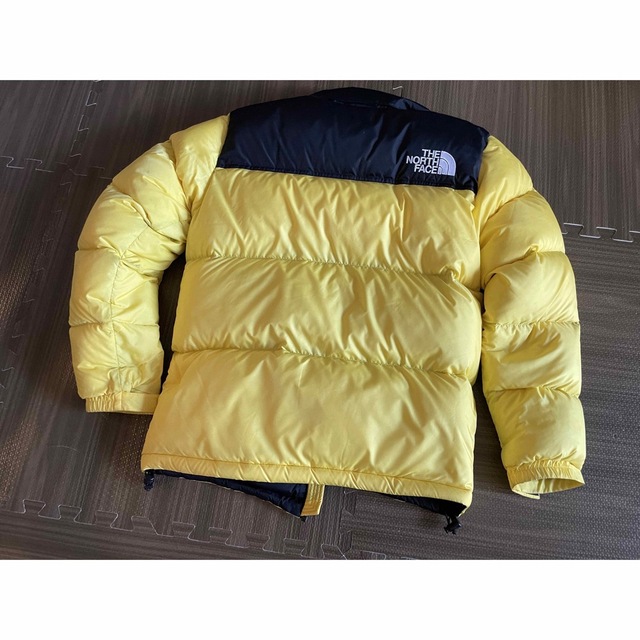 THE NORTH FACE(ザノースフェイス)のノースフェイス　ヌプシ　イエロー メンズのジャケット/アウター(ダウンジャケット)の商品写真