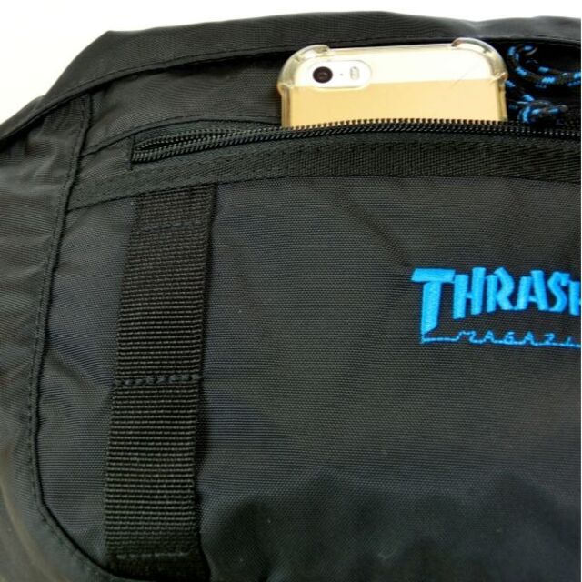 THRASHER(スラッシャー)の大幅値下げ！ スラッシャー　ボディバック　THR-139　黒/青 p8218 メンズのバッグ(ボディーバッグ)の商品写真