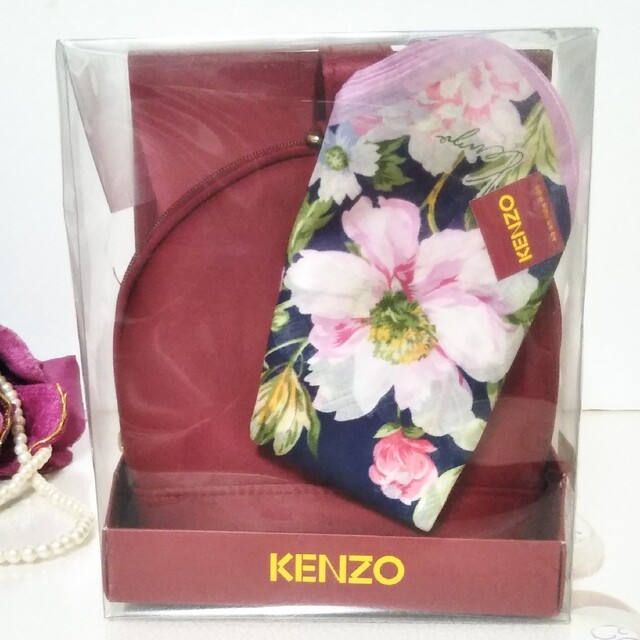 KENZO(ケンゾー)の【KENZO】未使用 ケンゾー   ポーチ&ハンカチセット レディースのファッション小物(ポーチ)の商品写真