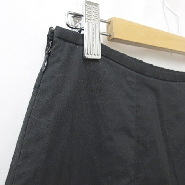 BEAMS(ビームス)のビームス コムサイズム ニット スカート 2枚セット Vネック 長袖 緑 黒 L レディースのトップス(ニット/セーター)の商品写真