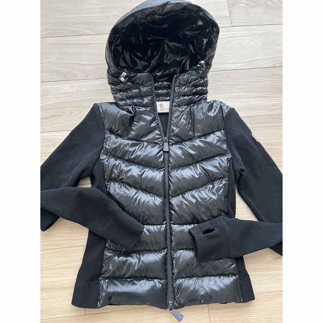 高品質の人気 MONCLER - 美品Monclerダウンパーカージャケット