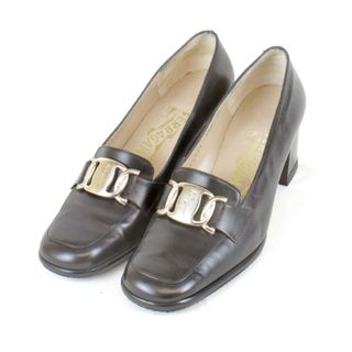 サルヴァトーレフェラガモ(Salvatore Ferragamo)の『USED』 Salvatore Ferragamo フェラガモ ビット パンプス レザー ブラック【中古】(ハイヒール/パンプス)