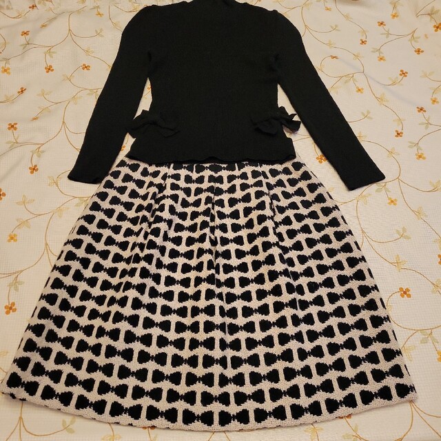 M'S GRACY(エムズグレイシー)のエムズグレイシー♡リボン柄スカート レディースのスカート(ひざ丈スカート)の商品写真
