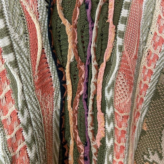 レトロ感抜群◎】COOGI 3Dニット古着マルチカラーMオーバーサイズ90s