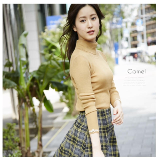 tocco(トッコ)のtocco closet＊袖口ビジュータートルニット レディースのトップス(ニット/セーター)の商品写真