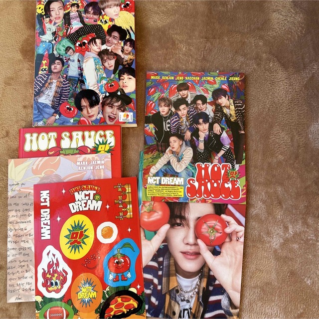 NCT DREAM. HOT SAUCE アルバム　CD エンタメ/ホビーのCD(K-POP/アジア)の商品写真