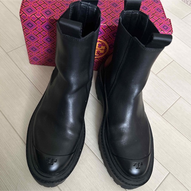 トリーバーチ　CHELSEA LUG-SOLE ANKLE BOOT