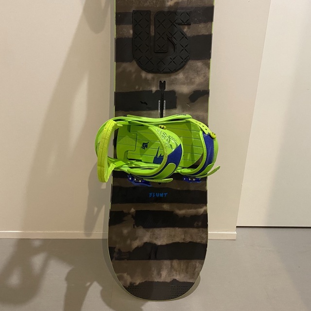 当店の記念日 Burton バートン BLUNT ブラント 154センチ solines.ec