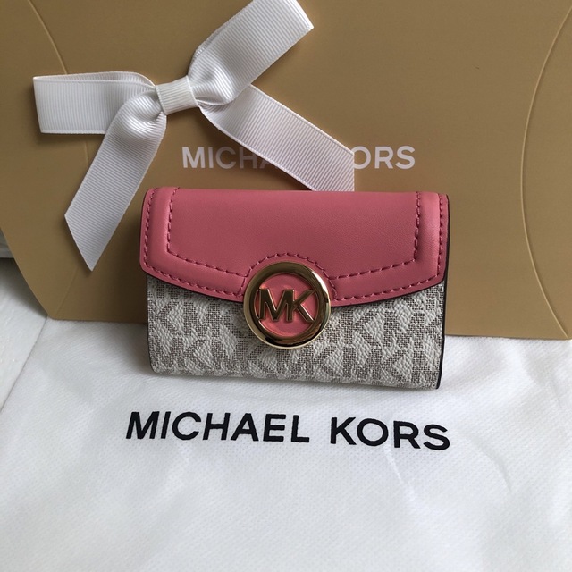 Michael Kors(マイケルコース)の新品★定価27,500円★マイケルコース シグネチャー ピンク キーケース  レディースのファッション小物(キーケース)の商品写真