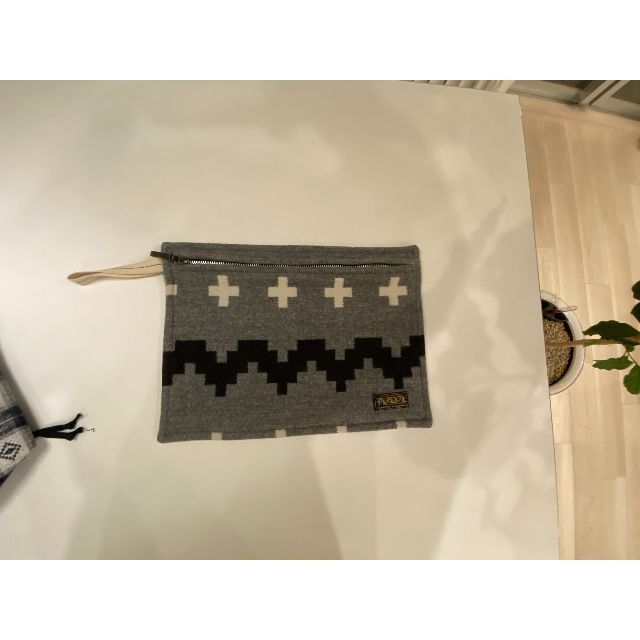 DELUXE(デラックス)のDELUXE × PENDLETON / クラッチバッグ★WOOL / GRAY メンズのバッグ(セカンドバッグ/クラッチバッグ)の商品写真