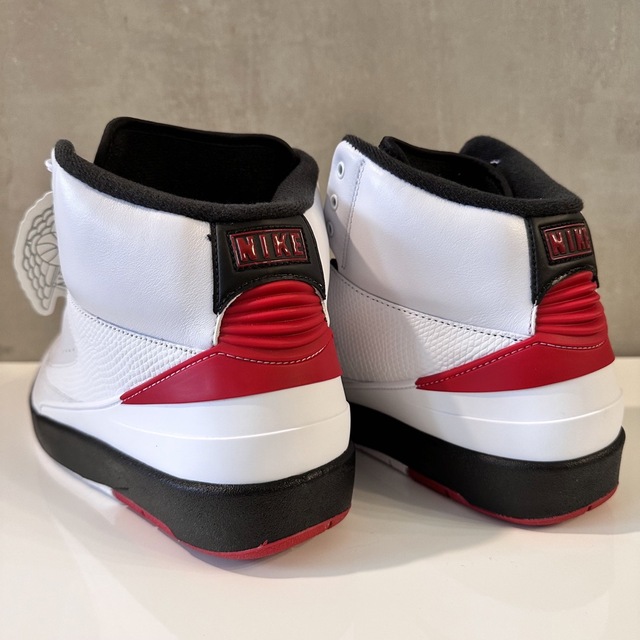 Jordan Brand（NIKE）(ジョーダン)の【新品未使用】AIR JORDAN 2 RETRO CHICAGO 28.5cm メンズの靴/シューズ(スニーカー)の商品写真