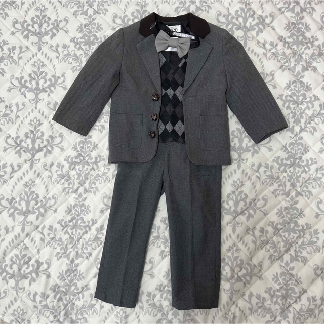 フォーマルスーツ　男の子 キッズ/ベビー/マタニティのキッズ服男の子用(90cm~)(ドレス/フォーマル)の商品写真