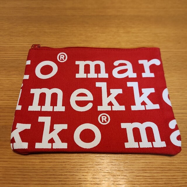 marimekko(マリメッコ)のマリメッコ カードケース  ポーチ2点セット エンタメ/ホビーのコレクション(ノベルティグッズ)の商品写真