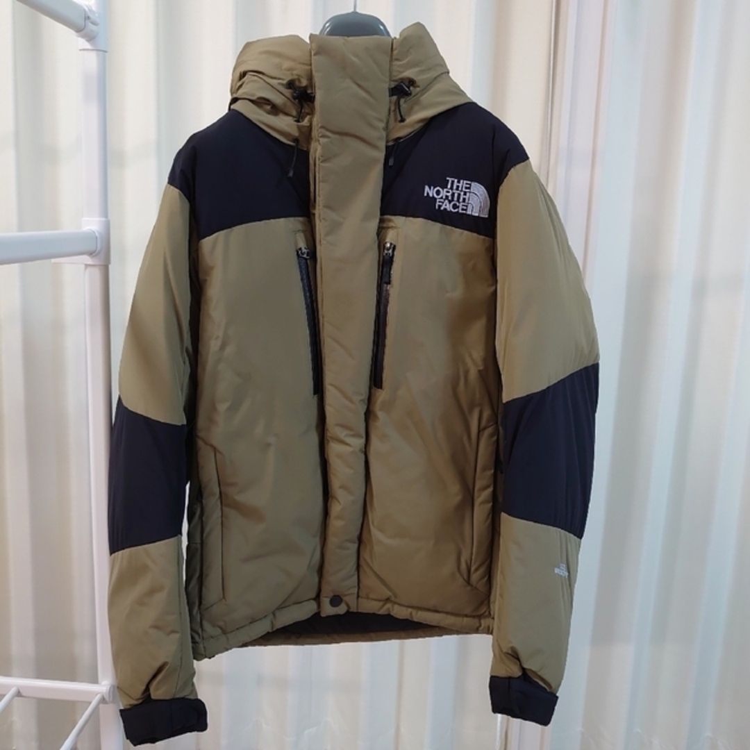 THE NORTH FACE(ザノースフェイス)のSサイズ ニューカーキ バルトロライトジャケット 中古品 メンズのジャケット/アウター(ダウンジャケット)の商品写真