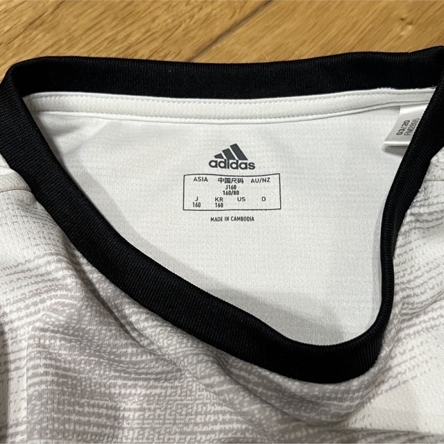 adidas(アディダス)のadidas 160センチ キッズ/ベビー/マタニティのキッズ服男の子用(90cm~)(Tシャツ/カットソー)の商品写真