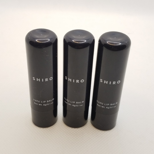 shiro(シロ)のSHIRO YUZU LIP BALM 3本セット 未使用 コスメ/美容のスキンケア/基礎化粧品(リップケア/リップクリーム)の商品写真