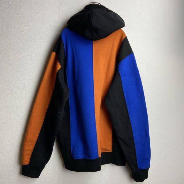 人気トリコロール】SupremeSweatshirt 18fw刺繍ロゴ古着M 女の子向け