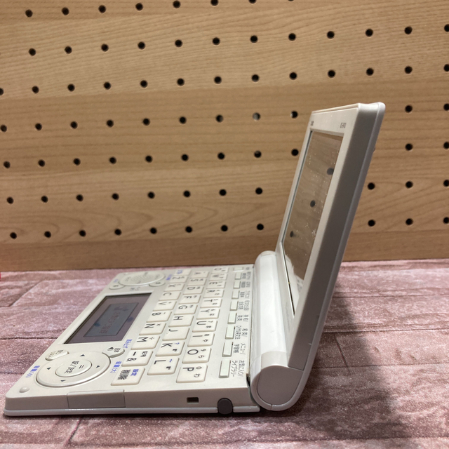 CASIO(カシオ)の電子辞書(B07)  高校生モデル　XD-B4700 スマホ/家電/カメラのPC/タブレット(電子ブックリーダー)の商品写真