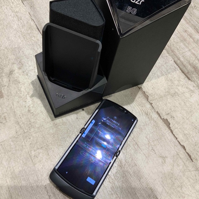 モトローラ　スマホ　razr 付属品一式