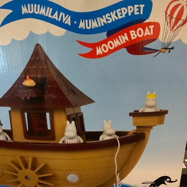新品 ムーミン ムーミンファミリー 船 フィギュア
