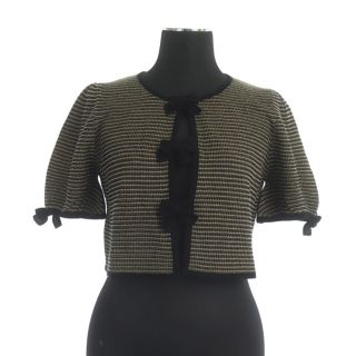 クラシックトップスM'S GRACY - M'S GRACY*WEB掲載*おリボンブローチ付きカーディガンの