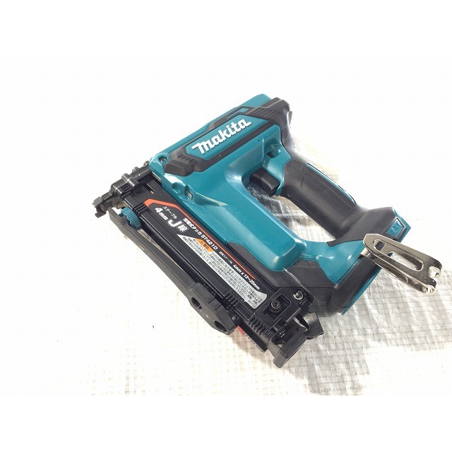 ☆比較的綺麗☆makita マキタ 18V 充電式タッカ ST421D 本体＋ケース付 ステープル幅4mm 長さ13～25mm コードレスタッカー 65753