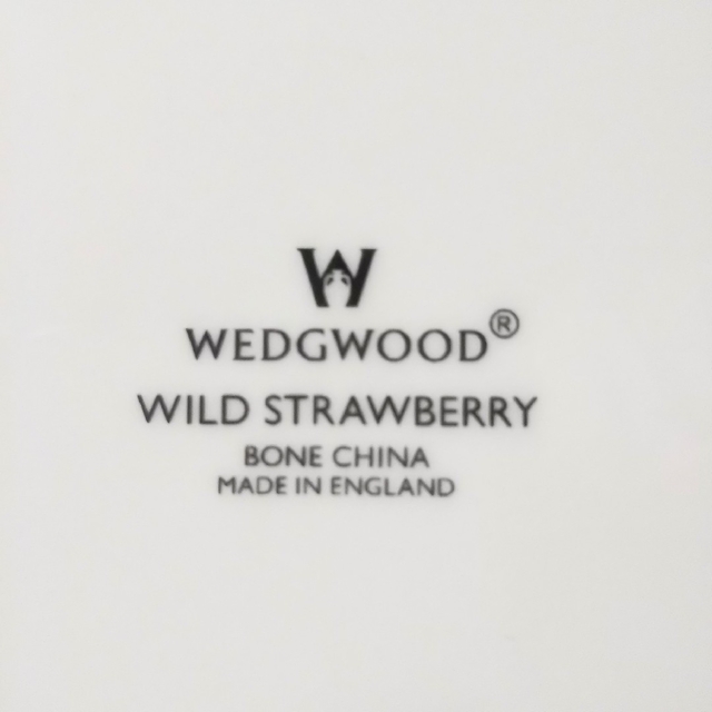 WEDGWOOD(ウェッジウッド)のhana510様専用 ワイルドストロベリー ペアプレート エンタメ/ホビーの美術品/アンティーク(陶芸)の商品写真