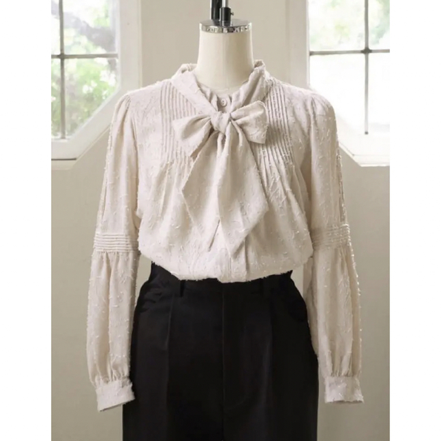 Herlipto Bow-Tie Lace Trimming Blouse