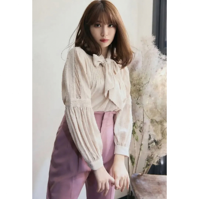 Herlipto Gardenia Lace Bow Tie Blouse