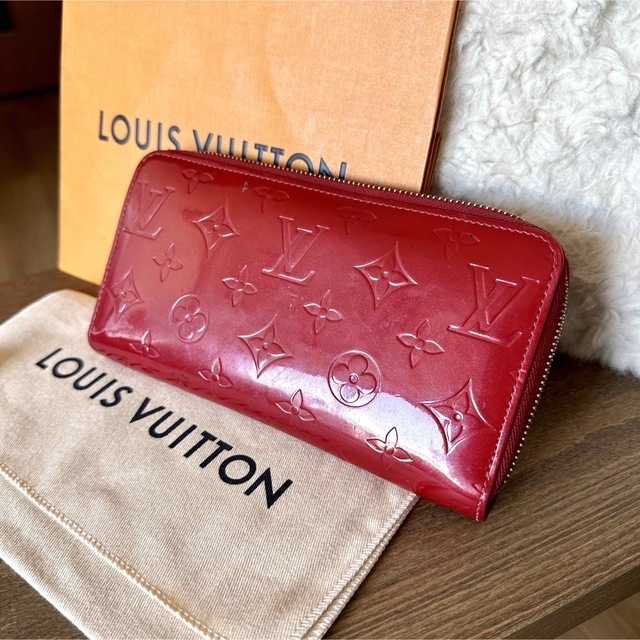 LOUIS VUITTON - ルイヴィトン◇ヴェルニ 長財布◇ヴェルニ◇赤 レッド