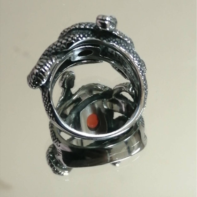 【SALE】リング メンズ ダブル スネーク レッド 赤目 蛇 指輪 20号 レディースのアクセサリー(リング(指輪))の商品写真
